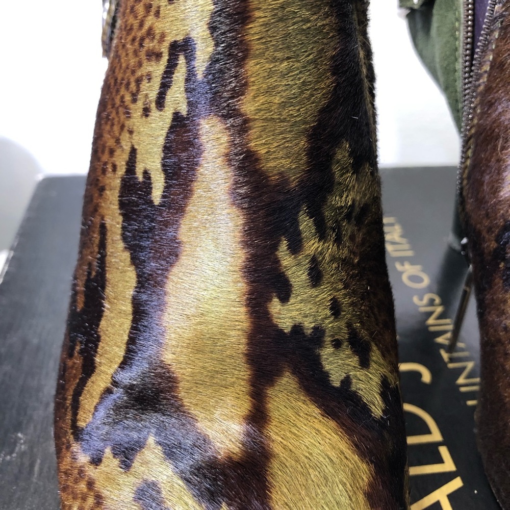 Donald J Pliner Ankle Boots - Picture 8 of 9